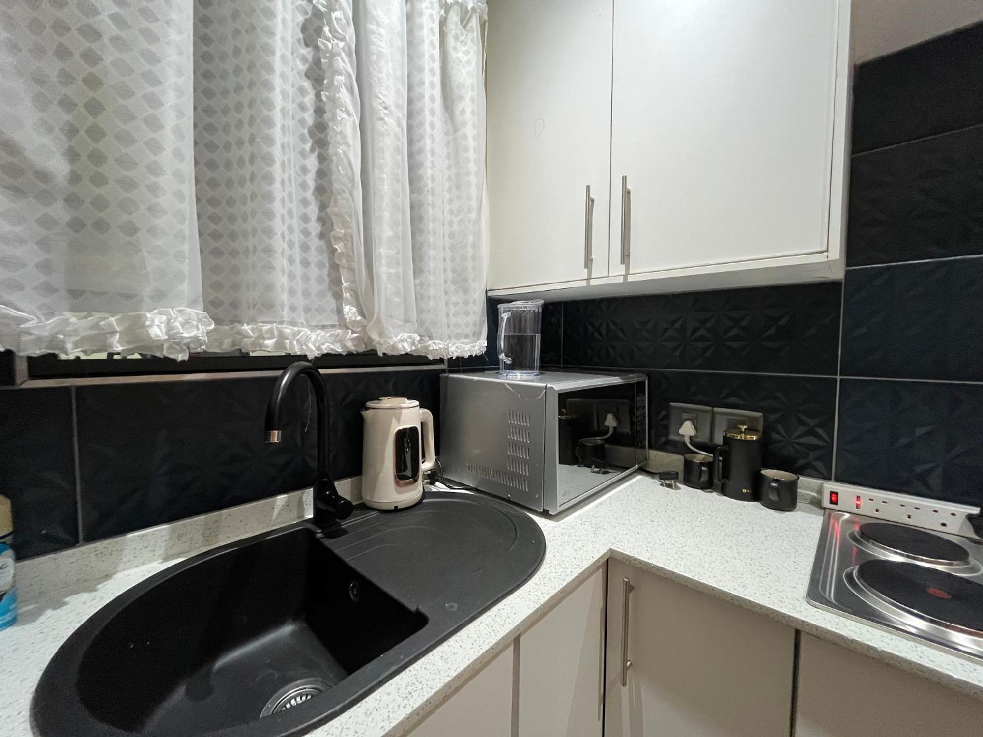 The Benjamin Accomodation Эденвейл Экстерьер фото